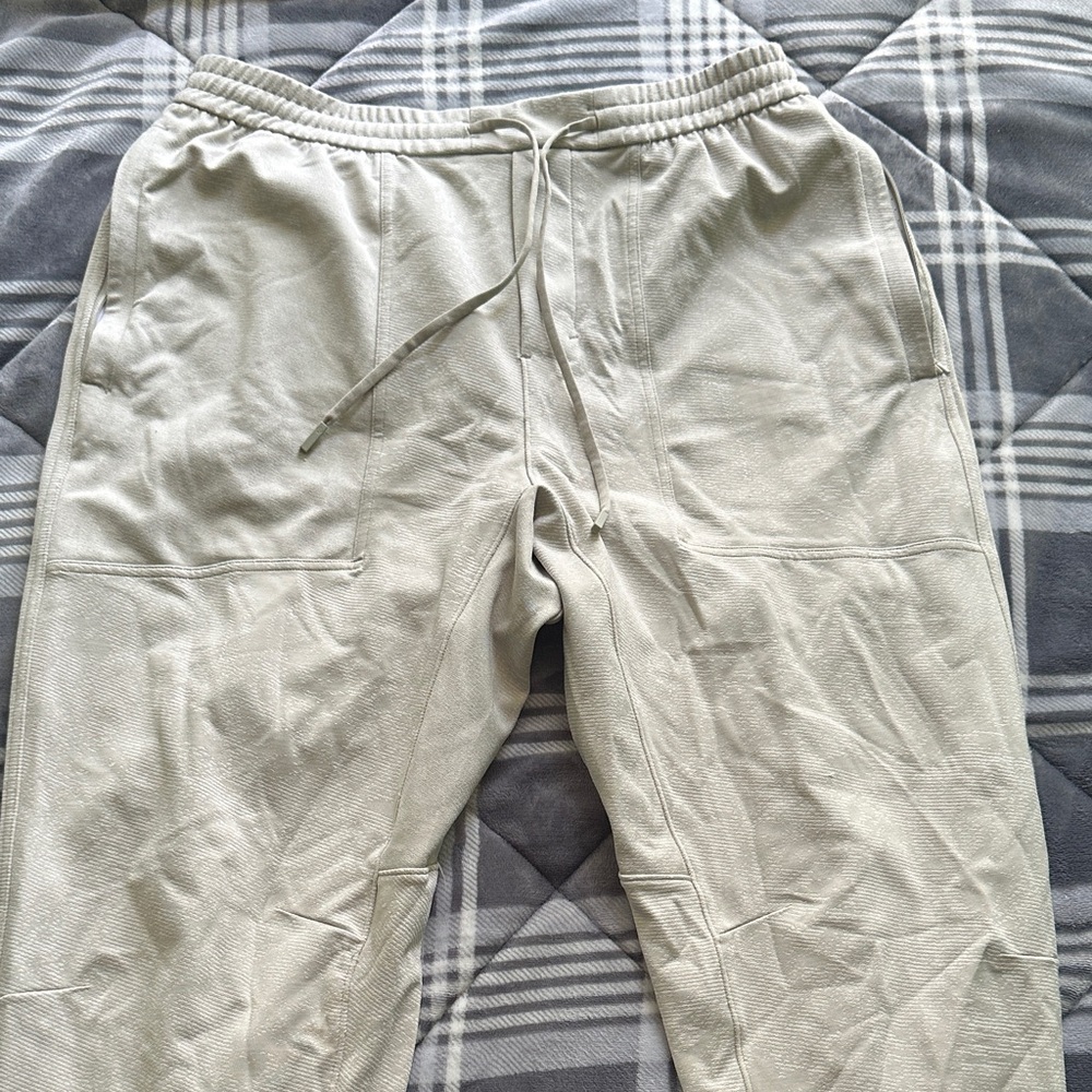 lululemon Barry’s Men's Marble Linen Relaxed Fit Beige Joggers